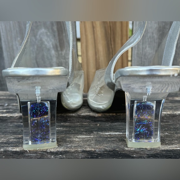 Vintage Lucite Heel Clear Plastic Vamp Slingback Shoes - Size 8 - Picture 4 of 7